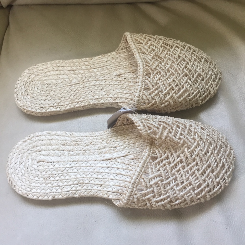 NWT Straw or wicker sandals girl size